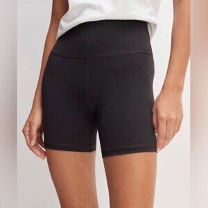 Everlane The Perform Bike Short Black XXL
